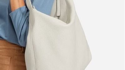 حقائب كروس بألوان هادئة.. اجعلي إطلالتك مميزة هذا العام (صور)