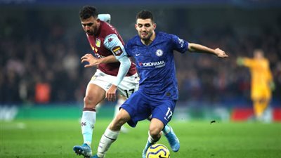 تريزيحيه يسجل في خسارة أستون فيلا أمام تشيلسي في الدوري الإنجليزي