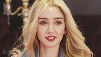 هنا الزاهد :