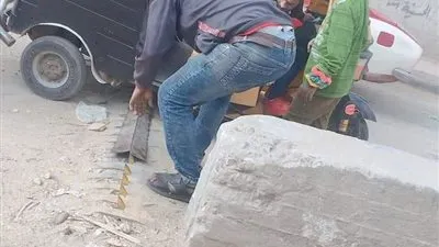 القبض على سباك لتخريبه مطب صناعي بالزقازيق