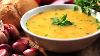 بعد تحذيرات الأرصاد من تقلبات الطقس.. مشروبات وأطعمة تمد الجسم بالطاقة