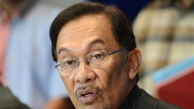 زعماء الحزب الحاكم في ماليزيا يرغبون تولي أنور إبراهيم رئاسة الوزراء