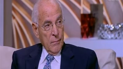 فاروق الباز: 