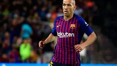 نجم برشلونة مصاب بمرض جنسي خطير.. وإذاعة كتالونية: ينتقل عبر العاهرات