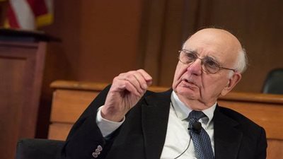 وفاة الرئيس الأسبق للبنك المركزي الأمريكي بول فولكر