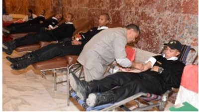 طلاب أكاديمية الشرطة ومديرية أمن المنوفية يتبرعون بالدم (صور)