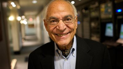 تصريح صادم من فاروق الباز عن مستوى التعليم في مصر