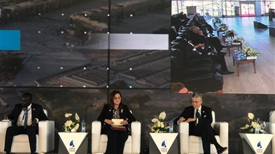 وزيرة التخطيط تشارك فى جلسة بعنوان 