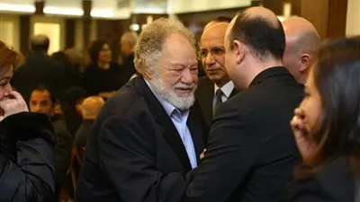 يحيى الفخراني في عزاء المخرج سمير سيف