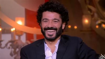 خالد النبوي لعمرو أديب: انا أهلاوي وأحب اغيظك شوية (فيديو)