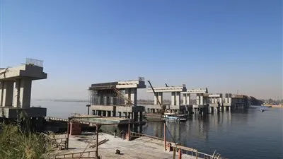 محور الشهيد باسم فكرى في قنا.. إنجازات مستمرة وشكاوى من عدم صرف تعويضات الأهالي (صور)