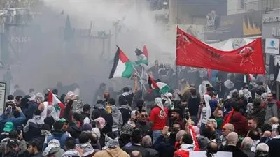 مواجهات بين متظاهرين والقوى الأمنية وسط بيروت