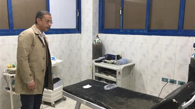 زيارة مفاجئة لمحافظ الفيوم لمستشفى 