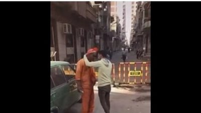 بيضرب المواطنين.. مفاجأة في واقعة التنمر على عامل نظافة بالغربية