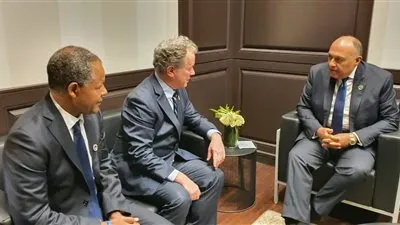 وزير الخارجية يلتقي المدير التنفيذي لبرنامج الغذاء العالمي 