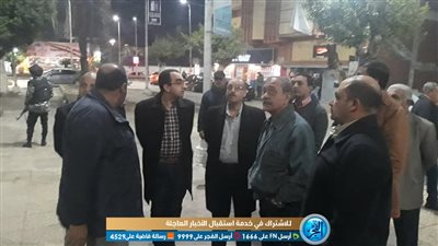  محافظ الإسماعيلية يفاجئ شارع السلطان حسين بعد منتصف الليل (صور)