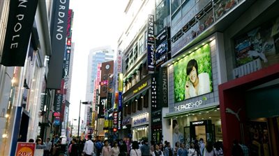 بيانات رسمية تكشف انخفاض عدد ساعات العمل بكوريا الجنوبية