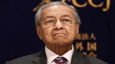 مهاتير محمد يوضح ما حدث بينه وبين 