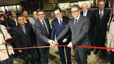 وزير الآثار والسفير الفرنسي يفتتحان معرضًا لـ