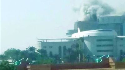 حريق ضخم داخل مقر قيادة الجيش السوداني في الخرطوم
