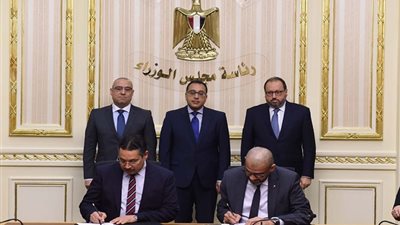 وزير الإسكان يكشف تفاصيل 3 بروتكولات لتنمية مدينة العلمين الجديدة