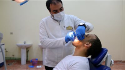 قوافل طبية لنزلاء سجن 15 مايو والنهضة (صور)