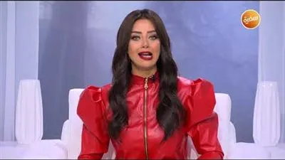 رضوى الشربيني: 5 أشياء تحافظي بها على الرجل (فيديو)