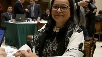 برلمانية تطالب 