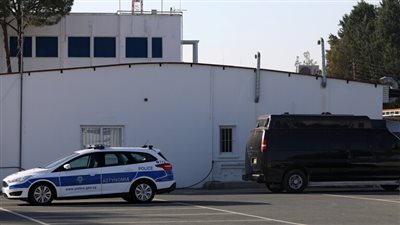 قبرص تعتقل 3 أشخاص في قضية 