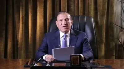 وصول سامي عنان لمنزله بعد الإفراج عنه