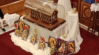 رفات القديسة تريزا يصل كنيسة مارمرقس الرسول بالعبور