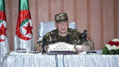 الجزائر تعلن وفاة رئيس أركان الجيش أحمد قايد صالح