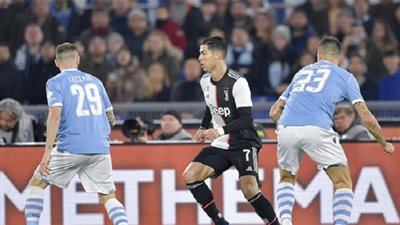 بعد خسارة يوفنتوس.. استقبال أسطوري لفريق لاتسيو بعد التتويج بكأس السوبر