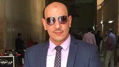 محامي 