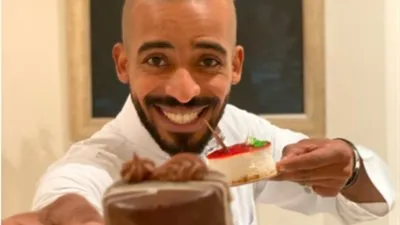 شيف سعودي يكشف عن سر خلطة الكبسة باللحمة 