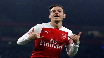 بعد غياب.. أوزيل يُزين قائمة آرسنال لمواجهة بورنموث في الدوري الإنجليزي