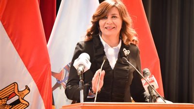 نبيلة مكرم: الإنتاج الحربي تقدم رسالة إيجابية للعلماء والخبراء