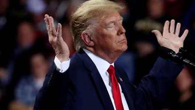 مستشارة سابقة لحملة ترامب ترفع دعوى قضائية ضده