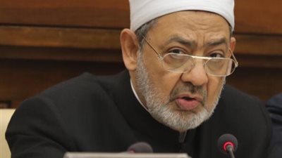 مجلس جامعة الأزهر يهنئ الأخوة المسيحين بعيد الميلاد المجيد 