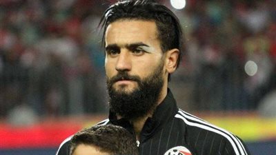 باسم مرسي يكشف حقيقة تمارضه مع المنتخب المصري.. ويؤكد: أبو تريكه السبب (فيديو)