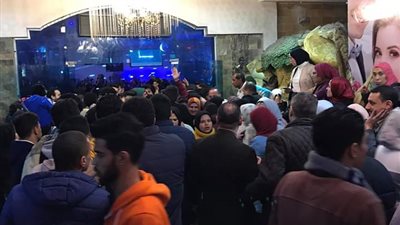 يتيمان بالغربية طلبا معازيم في زفافهما فتحولت القاعة لمليونية (صور)