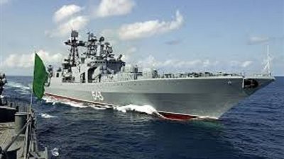 انطلاق المناورات العسكرية بين إيران وروسيا والصين ببحر عمان