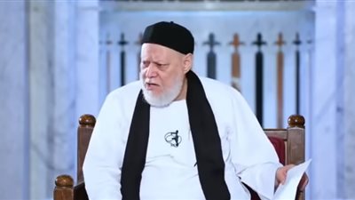 رد المفتي السابق على فتاة يريد خطيبها رؤية شعرها (فيديو)