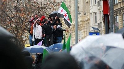 المتظاهرون في تركيا يدينون روسيا بسبب اعتداء إدلب