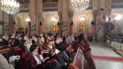 توافد الأقباط على الكنيسة المرقسية بالإسكندرية لحضور قداس رأس السنة