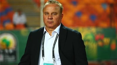 عاجل.. شوقي غريب يكشف عن أزمة بين المنتخب وليفربول بسبب صلاح