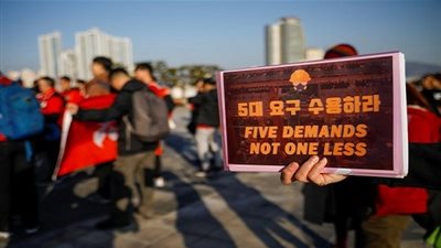 هونج كونج.. إطلاق الغاز المسيل للدموع على احتجاجات العام الجديد