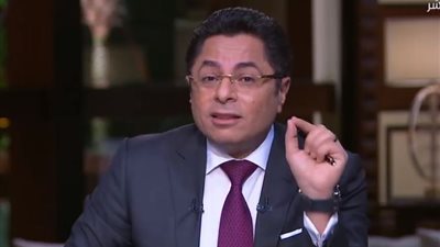 خالد أبوبكر يقترح تقديم خدمة حكومية مميزة بمقابل مادي