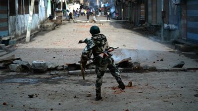 الهند: مقتل جنديين في تبادل إطلاق نار مع مسلحين في كشمير