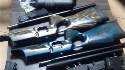 جمارك سفاجا تحبط تهريب بنادق ضغط هواء وأدوية مخدرة